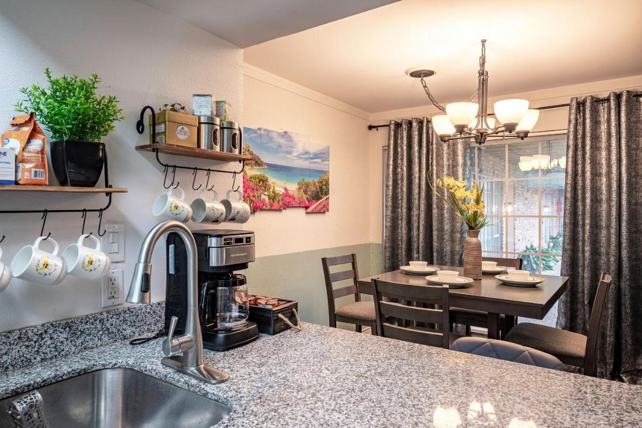 Lovely Comfort Uptown Condo For Houston Trip. Kültér fotó